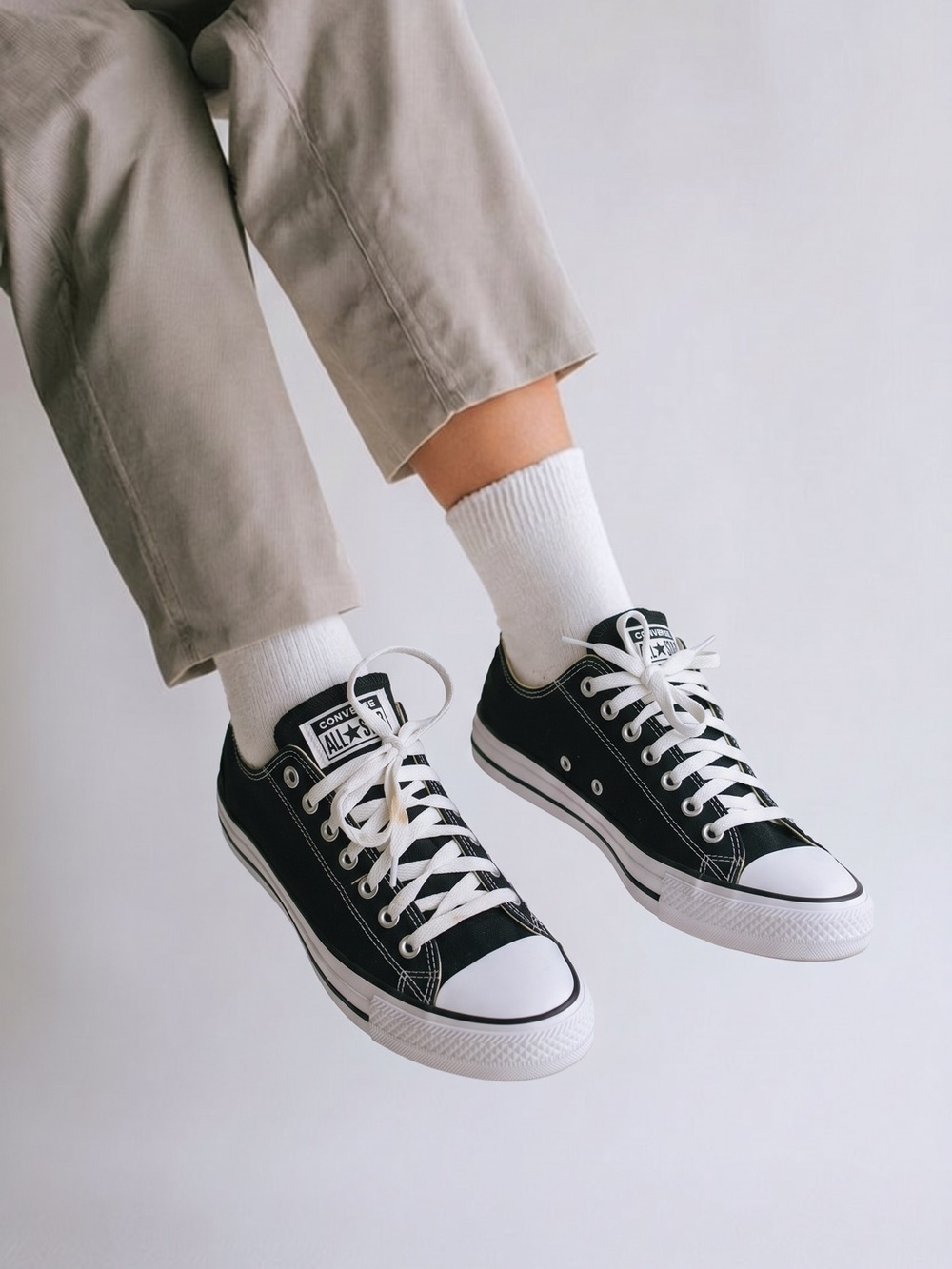 Converse Chuck Taylor All Star Low Top Black Unisex M8.5 W10.5 Canvas Sneakers - Picture 2 of 13